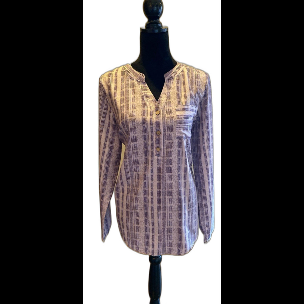 V Neck Blouse Size Large‎ Purple Pattern Long Sleeve 3 Button Front Casual Comfy